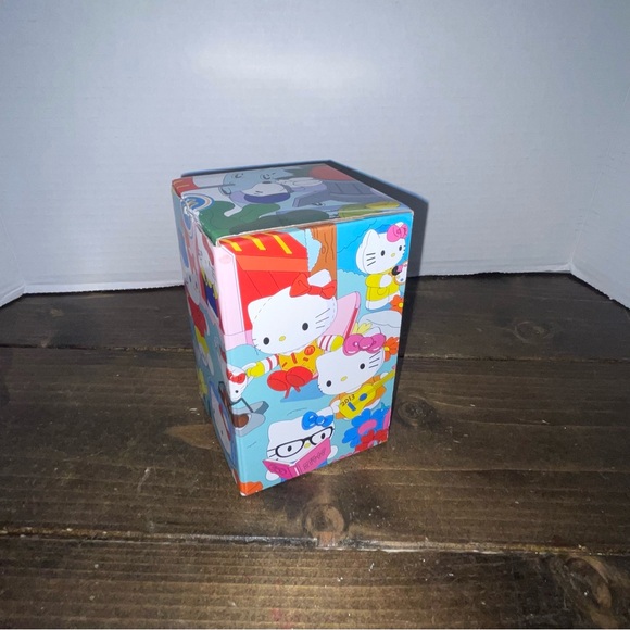McDonald’s 2024 hello Kitty cup never used - Picture 3 of 9